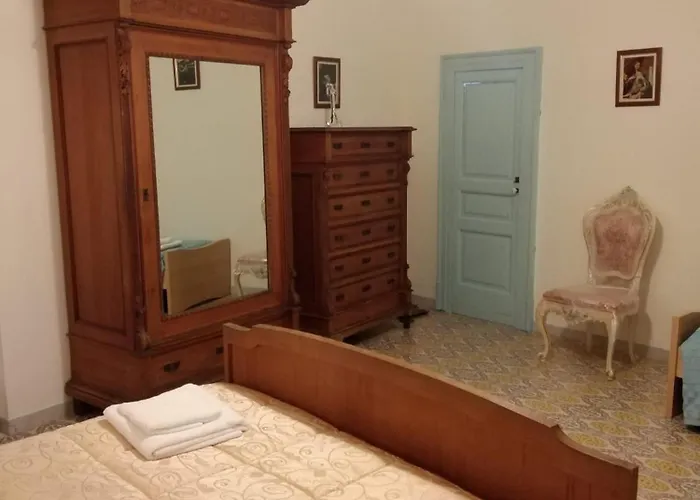 Casa Abenante * קוריליאנו קלאברו