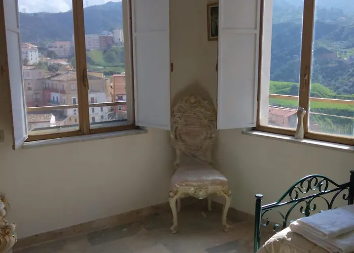 Casa Abenante * קוריליאנו קלאברו