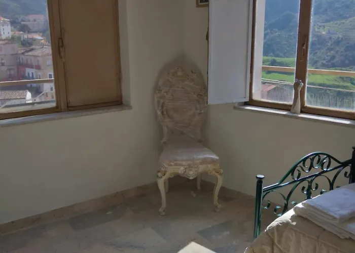 Casa Abenante בית נופש קוריליאנו קלאברו